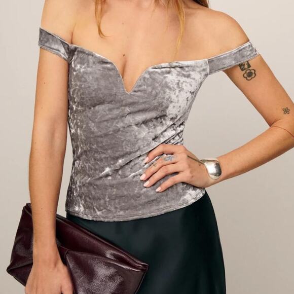 Reformation NWOT Andria Silver Moonlight Velvet Off-the-Shoulder Knit Tank Top - Picture 1 of 8